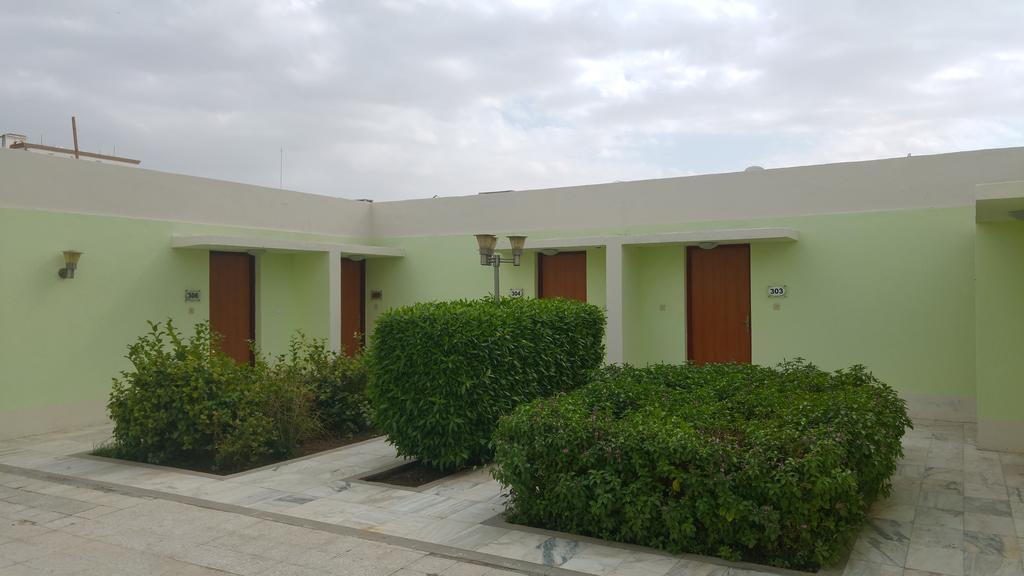 Al Waha Hotel DDjeddah Extérieur photo
